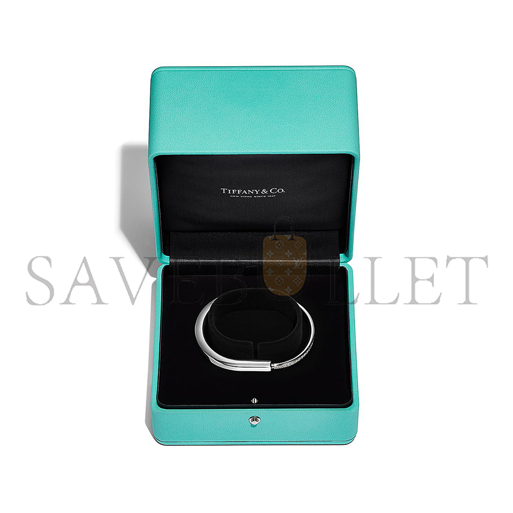 TIFFANY LOCK BANGLE IN WHITE GOLD WITH HALF PAVÉ DIAMONDS 70425300 TIFFANY LOCK BANGLE IN WHITE GOLD WITH HALF PAVÉ DIAMONDS 70425300